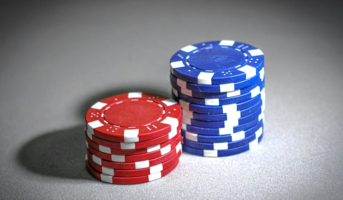 赛事奖金分配方式 - 德州扑克赛事奖金分配方式全解析：从WSOP主赛到日常MTT，一张表看懂怎么分钱